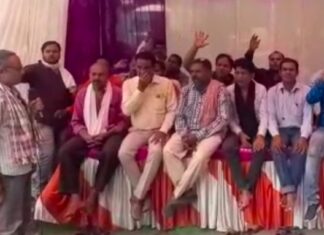 विस्थापन और रोजगार के मुद्दे पर लड़ाई एक राजनैतिक संघर्ष: भू विस्थापितों के धरने में संजय पराते ने कहा