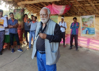 आदिवासी आंदोलन: हर ढाई किलोमीटर पर पुलिस छावनी बनाने के बजाय स्कूल और अस्पताल बनाये सरकार -बादल सरोज