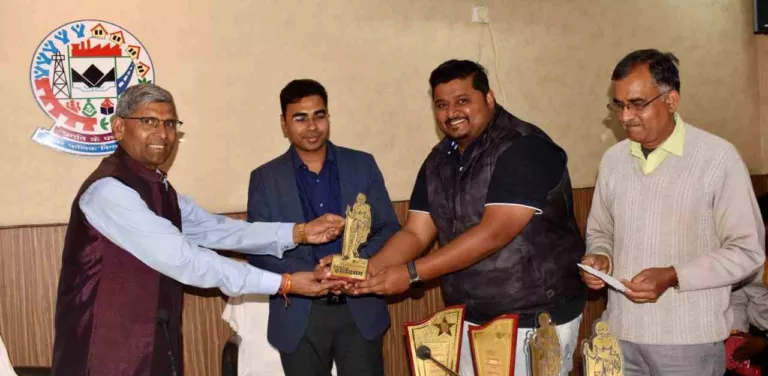 थ्री स्टार रैंकिंग दिलाने में निगम की पूरी टीम का रहा योगदान-महापौर