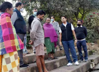सफाई कार्य में लापरवाही, आयुक्त ने लगाई ठेकेदार को फटकार: शो-काज नोटिस जारी करने के दिए निर्देश