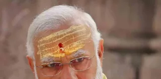 लोकतंत्र का पिण्डदान करने को आतुर: हिंदुत्व