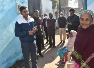 सुबह-शाम पानी आता है या नहीं, नियमित सफाई होती है या नहीं, स्ट्रीट लाईट जलती है या नहीं, पूछा आयुक्त ने
