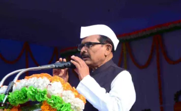 छत्तीसगढ़ के आदिवासी मंत्री द्वारा गैर आदिवासी को बेची जा रही जमीन: आदिवासी समाज ने किया विरोध
