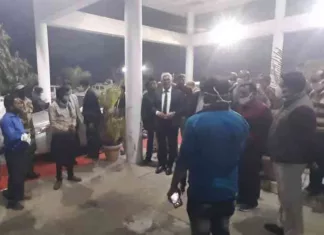 सीएमडी ने भूविस्थापितों को बुलाकर की चर्चा, पर बात नहीं बनी, रोजगार के लिए जारी रहेगा आंदोलन