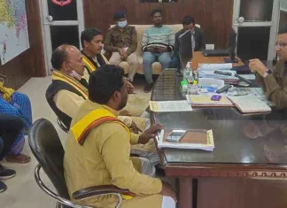 गोंगपा अध्यक्ष तुलेश्वर मरकाम की पुलिस अधीक्षक कोरबा से हुई चर्चा: आरोपियों पर शीघ्र कार्रवाई का आश्वासन