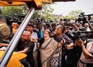 हम लड़ेंगे साथी क्योंकि लड़ने का कोई विकल्प नहीं होता