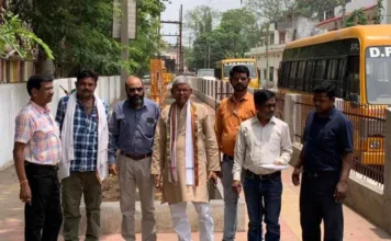 महापौर ने किया वार्ड क्र. 13 में निर्माणाधीन उद्यान का निरीक्षण