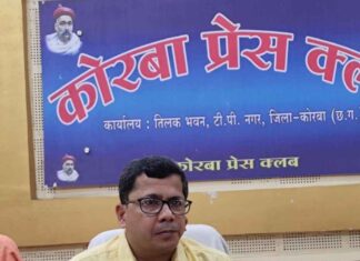 प्रेस से मिलिये: मिनी इंडिया है कोरबा, शिक्षा और स्वास्थ्य मेरी पहली प्राथमिकता -कलेक्टर संजीव झा