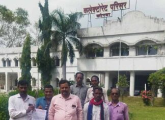 SECL संचालित स्कूल बसों में सभी बच्चों को चढ़ने देने फ्री बस पास देने की मांग की माकपा ने, कलेक्टर को सौंपा ज्ञापन