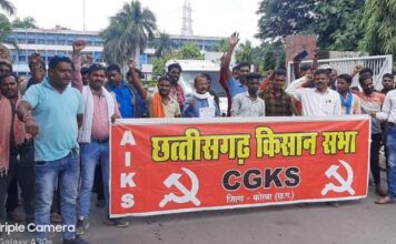 विस्थापित ग्रामों के बेरोजगारों के लिए की गई आउटसोर्सिंग में रोजगार की मांग