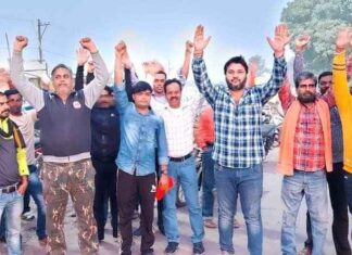 BALCO: प्रबंधन की श्रमिक विरोधी नीतियों के खिलाफ कामगारों का क्रमिक भूख हड़ताल 50वां दिन भी जारी