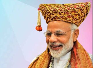 मदमस्त हैं दरबारी, पर्यटक है राजा: धूमधड़ाके से बजा रहे, संविधान का बाजा