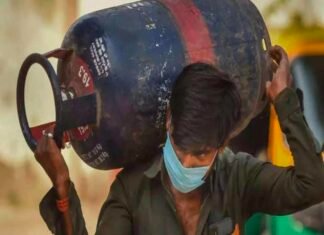 नववर्ष के पहले दिन महंगाई की मार: एक बार फिर बढ़े रसोई गैस के दाम