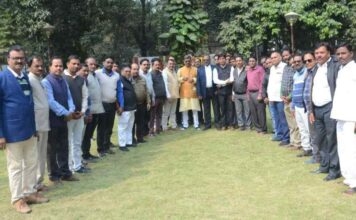 विधानसभा अध्यक्ष चरणदास महंत को छ.ग.अधिकारी कर्मचारी फेडरेशन ने मुलाकात कर दी नव वर्ष की बधाई