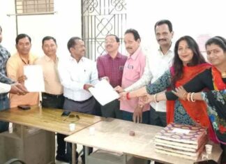 भाजपा बालको नगर मंडल ने बालको क्षेत्र के सभी वार्डों में 1-1 करोड़ के विभिन्न विकास कार्य कराने हेतु जोन कमिशनर को दिया ज्ञापन