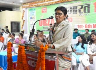 नवभारत कोरबा द्वारा आयोजित महिला ऊर्जा कप के आयोजन में सांसद के साथ शामिल हुईं रूबी तिवारी