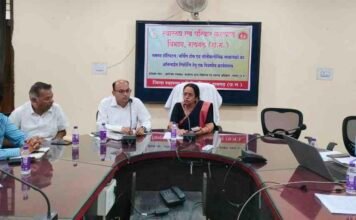सीएमएचओ ने ली चिकित्सक एवं कर्मचारियों की बैठक