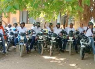 पंचायत सचिव संगठन द्वारा बाइक रैली निकाल कर मुख्यमंत्री के नाम कलेक्टर को सौंपा ज्ञापन