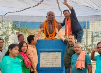 भाजपा बालकोनगर मंडल ने डॉ बीआर अंबेडकर प्रतिमा पर माल्यार्पण कर दी श्रद्धांजलि