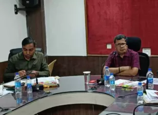 शाला खुलने के पूर्व सभी आवश्यक तैयारी पूर्ण करेंः कलेक्टर संजीव झा