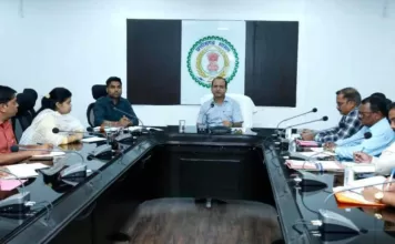 उद्योगों में स्थानीय युवाओं को रोजगार देना हमारी पहली प्राथमिकता-कलेक्टर तारन प्रकाश सिन्हा
