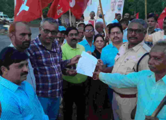 छत्तीसगढ़: वामपंथी पार्टियों व सामाजिक संगठनों ने पेशाब कांड के खिलाफ जताया रोष; किया प्रदर्शन