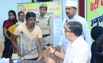 जनचौपाल में दूरस्थ क्षेत्रों से आए लोगों की समस्याओं का प्राथमिकता से किया जा रहा निराकरण