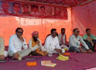 गौरव पथ मार्ग को मुक्त कराने अनशन में बैठे उमा गोपाल बंशी दास महंत
