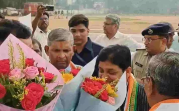 प्रभारी मंत्री डॉ.शिवकुमार डहरिया पहुँचे कोरबा, कलेक्टर सहित अधिकारियों ने किया स्वागत