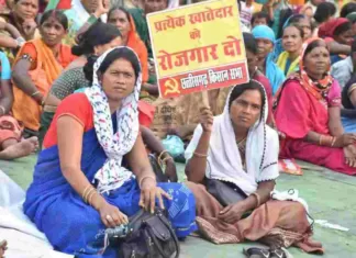 कुसमुंडा में कोयला की आर्थिक नाकाबंदी सफल, भूविस्थापितों ने खदान और सायलो पर किया कब्जा, एसईसीएल को करोड़ों का नुकसान, 21 को होगी त्रिपक्षीय वार्ता