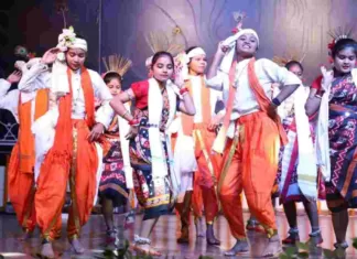 चक्रधर समारोह के मंच पर दिखा छत्तीसगढ़ी संस्कृति की झलक: सुआ, कर्मा, ददरिया के साथ राजस्थानी, बिहू और गरबा नृत्य ने मोहा दर्शकों का मन