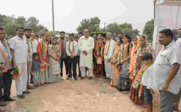 राजस्व मंत्री जयसिंह अग्रवाल की मौजूदगी में वार्ड क्र.14 के लोगों ने कांग्रेस पार्टी में किया प्रवेश