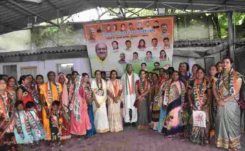 भाजपा नेत्री सहित 60 महिलाओं ने किया कांग्रेस प्रवेश