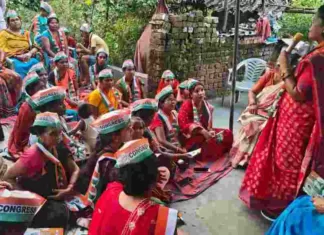 राज्य सरकार ने वादे से ज्यादा दिया: घर-घर कांग्रेस अभियान के तहत बैठकों का सिलसिला जारी