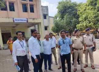 प्रेक्षक प्रियतु मण्डल ने किया स्ट्रांग रूम और मतगणना स्थल का निरीक्षण