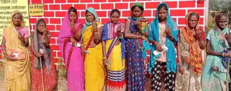 कोरबा: लोकतंत्र को मजबूत बनाने मतदाताओं ने दिखाया उत्साह; जिले में हर वर्ग के मतदाताओं ने मतदान में उत्साहपूर्वक लिया हिस्सा