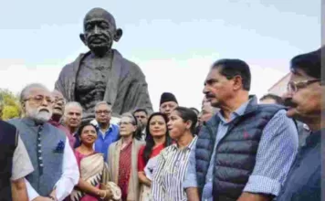 महुआ मोइत्रा मेरी राजनीतिक प्रतिद्वंद्वी हैं, लेकिन एक महिला होने के नाते मैं उनके साथ खड़ी हूं: बृंदा करात