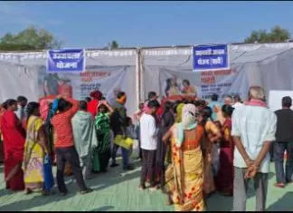 विकसित भारत संकल्प यात्रा शिविर में केंद्र सरकार की योजनाओं की मिली जानकारीयोजनाओं का लाभ उठाने शिविर में लोग पहुचे