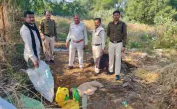 हाथी प्रभावित क्षेत्रों में आबकारी विभाग की कार्यवाहीकलेक्टर श्री गोयल ने लगातार कार्यवाही के दिए है निर्देश