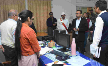 समय पर हो फाइल का मूव्हमेंट और प्रभारी अधिकारी रखे कार्यों पर नजरः कलेक्टर