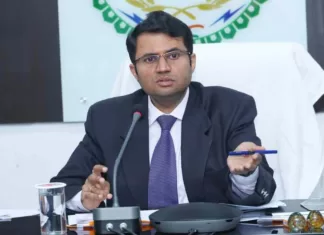 प्रकरण निराकृत होते ही करें अभिलेख दुरूस्तीकरण: कलेक्टर कार्तिकेया गोयल