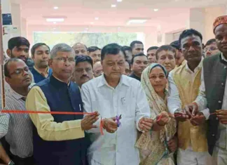 कैबिनेट मंत्री श्री देवांगन ने जिला कार्यालय के नवनिर्मित सभाकक्ष का किया शुभारंभ