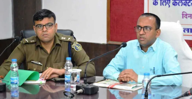 सड़क दुर्घटनाओं पर लगाम लगाने के लिए कलेक्टर और एसपी ने ली बैठक: सड़क सुरक्षा में सुधार हेतु लिए गए महत्वपूर्ण निर्णय