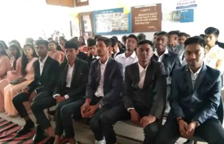 विदाई समारोह: बालको नगर बालसदन स्कूल के बच्चों ने कक्षा 12वीं के विद्यार्थियों को किया सम्मानित