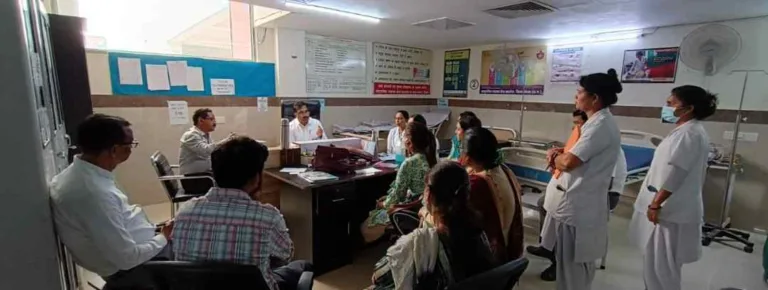 कटघोरा: सीएमएचओ ने स्वास्थ्य केंद्रों एवं निजी क्लीनिकों पर छापा मारा