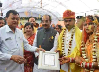 उपमुख्यमंत्री श्री साव ने सामूहिक विवाह में शामिल 31 जोड़ों को दी आशीर्वाद