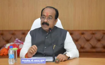 उपमुख्यमंत्री अरूण साव ने अधिकारियों को शासकीय योजनाओं का प्राथमिकता से क्रियान्वयन करने का दिया निर्देश