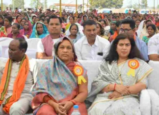 प्रधानमंत्री ने महिलाओं को खाते में भेजी महतारी वंदन योजना की राशि