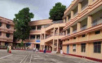 कार्मेल कान्वेंट सीनियर सेकेण्डरी स्कूल को जारी हुआ कारण बताओ नोटिस