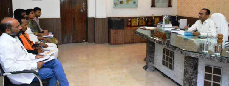 लोकसभा चुनाव 2024: जानिए, जिला निर्वाचन अधिकारी ने राजनीतिक दलों को क्या जानकारी दी?